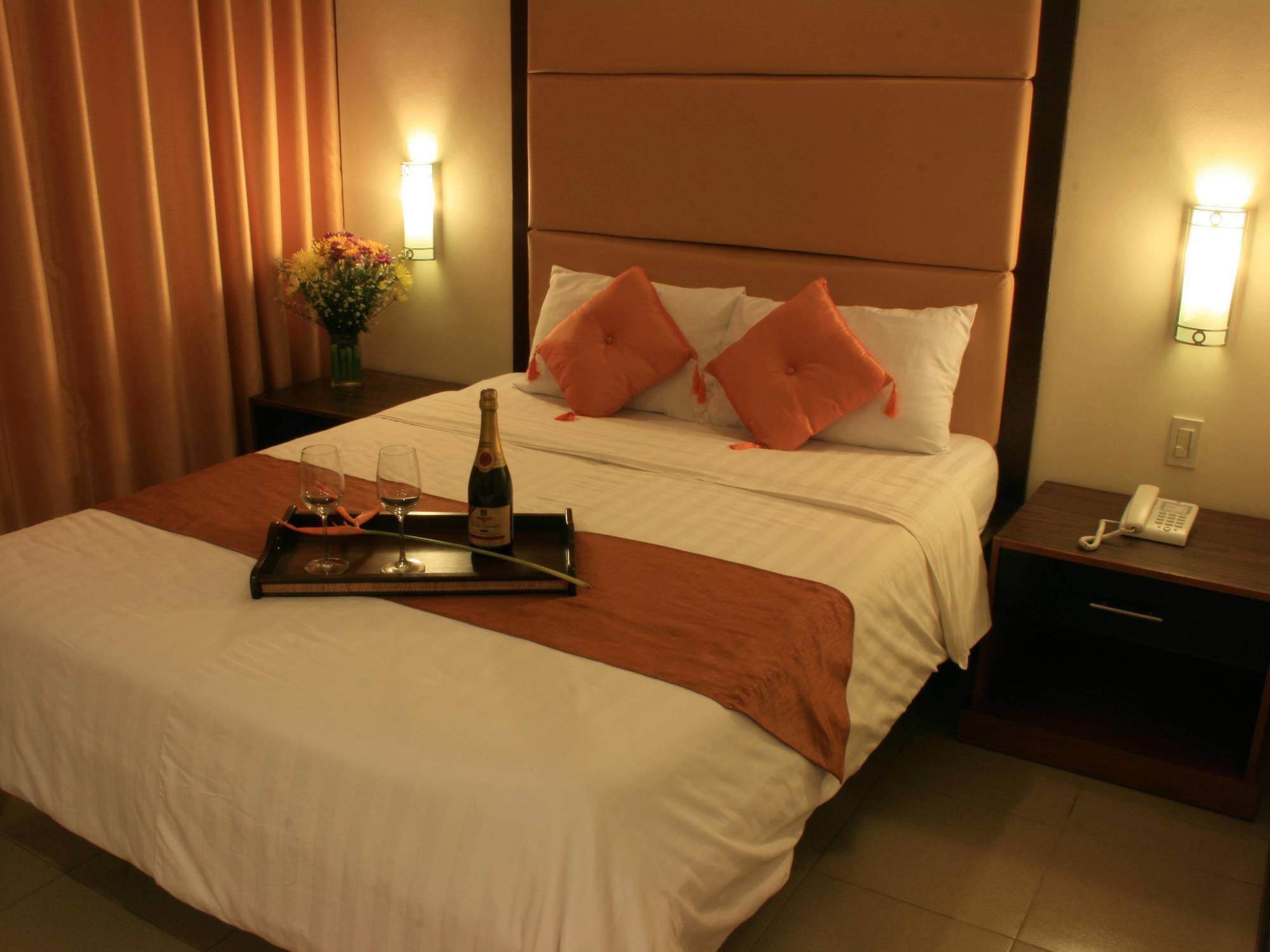 O Hotel Bacolod Luaran gambar